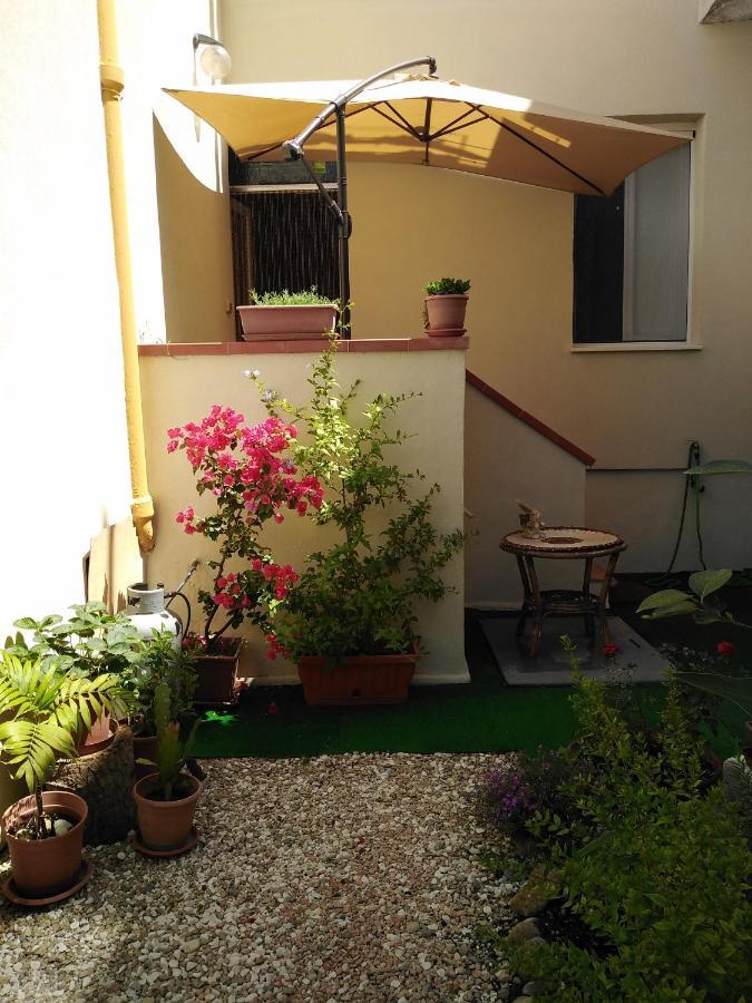 Flowered House With Garden Алгеро Екстериор снимка