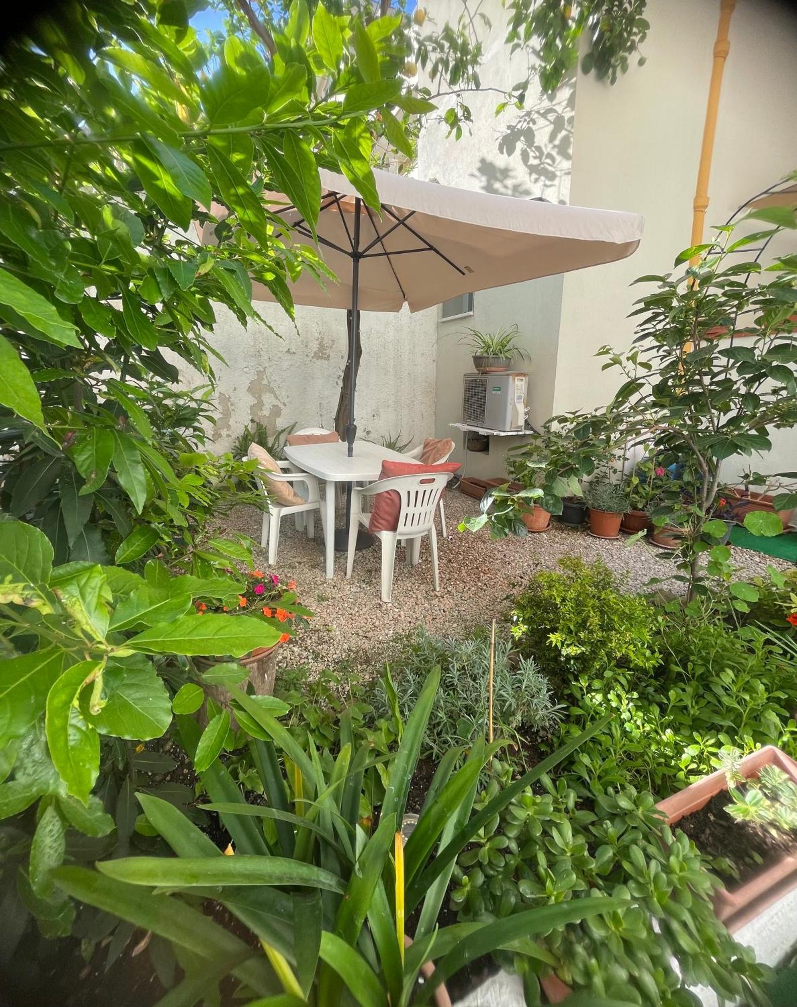 Flowered House With Garden Алгеро Екстериор снимка