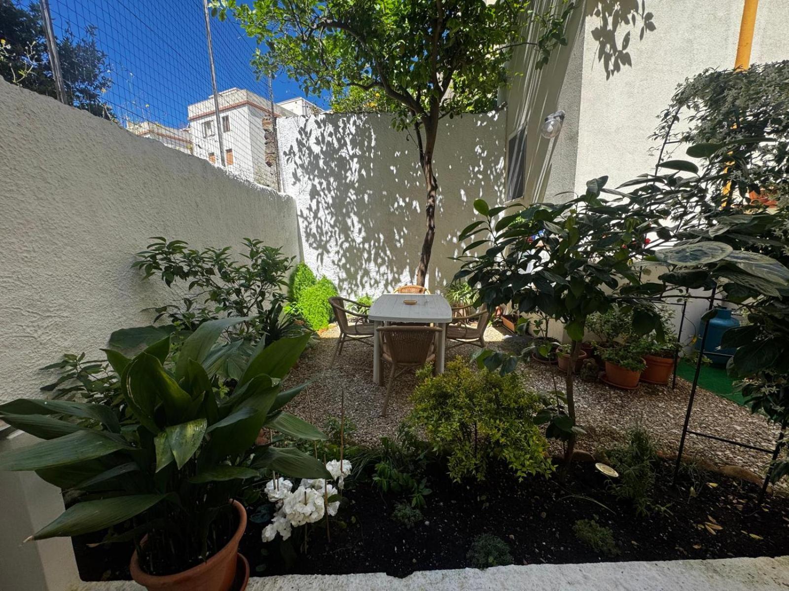 Flowered House With Garden Алгеро Екстериор снимка