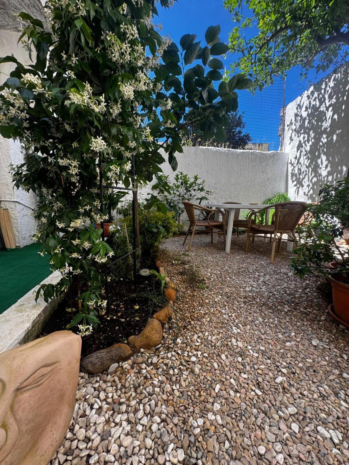 Flowered House With Garden Алгеро Екстериор снимка